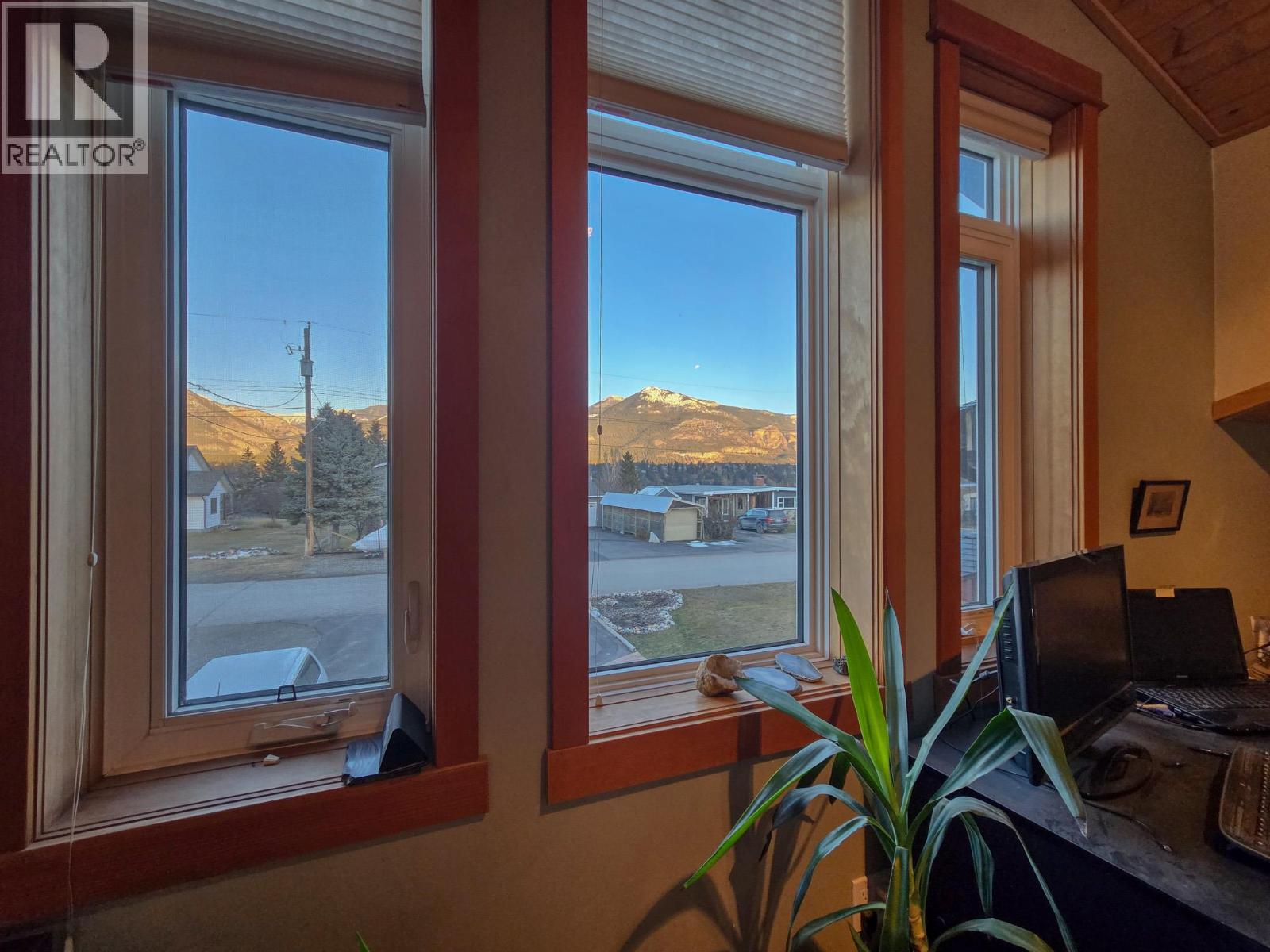 918 5th Avenue, Invermere, British Columbia  V0A 1K0 - Photo 40 - 10364832