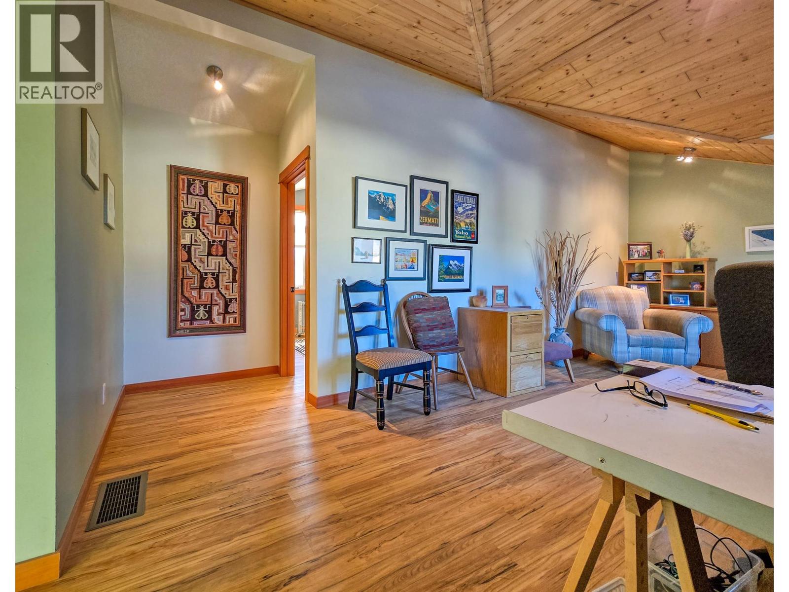 918 5th Avenue, Invermere, British Columbia  V0A 1K0 - Photo 42 - 10364832