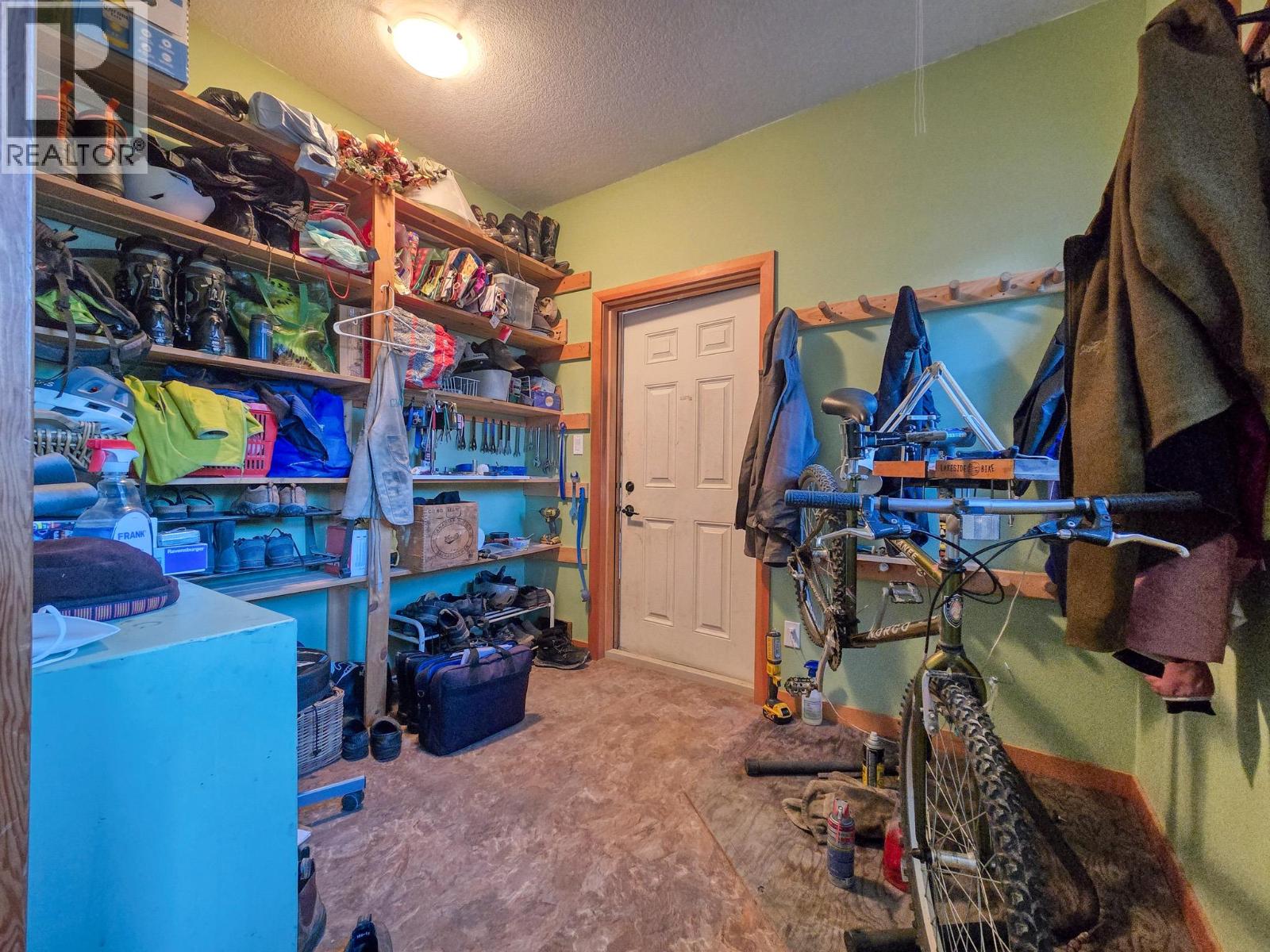 918 5th Avenue, Invermere, British Columbia  V0A 1K0 - Photo 49 - 10364832