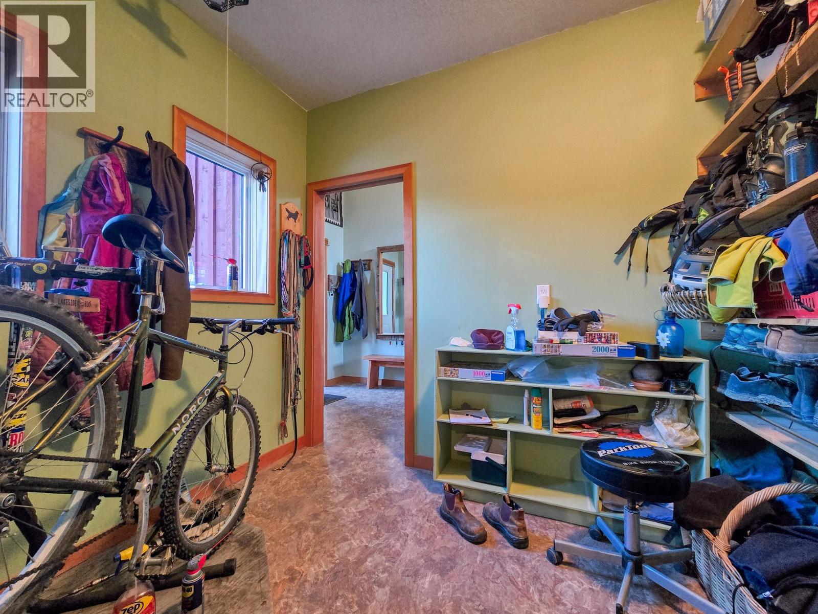 918 5th Avenue, Invermere, British Columbia  V0A 1K0 - Photo 52 - 10364832