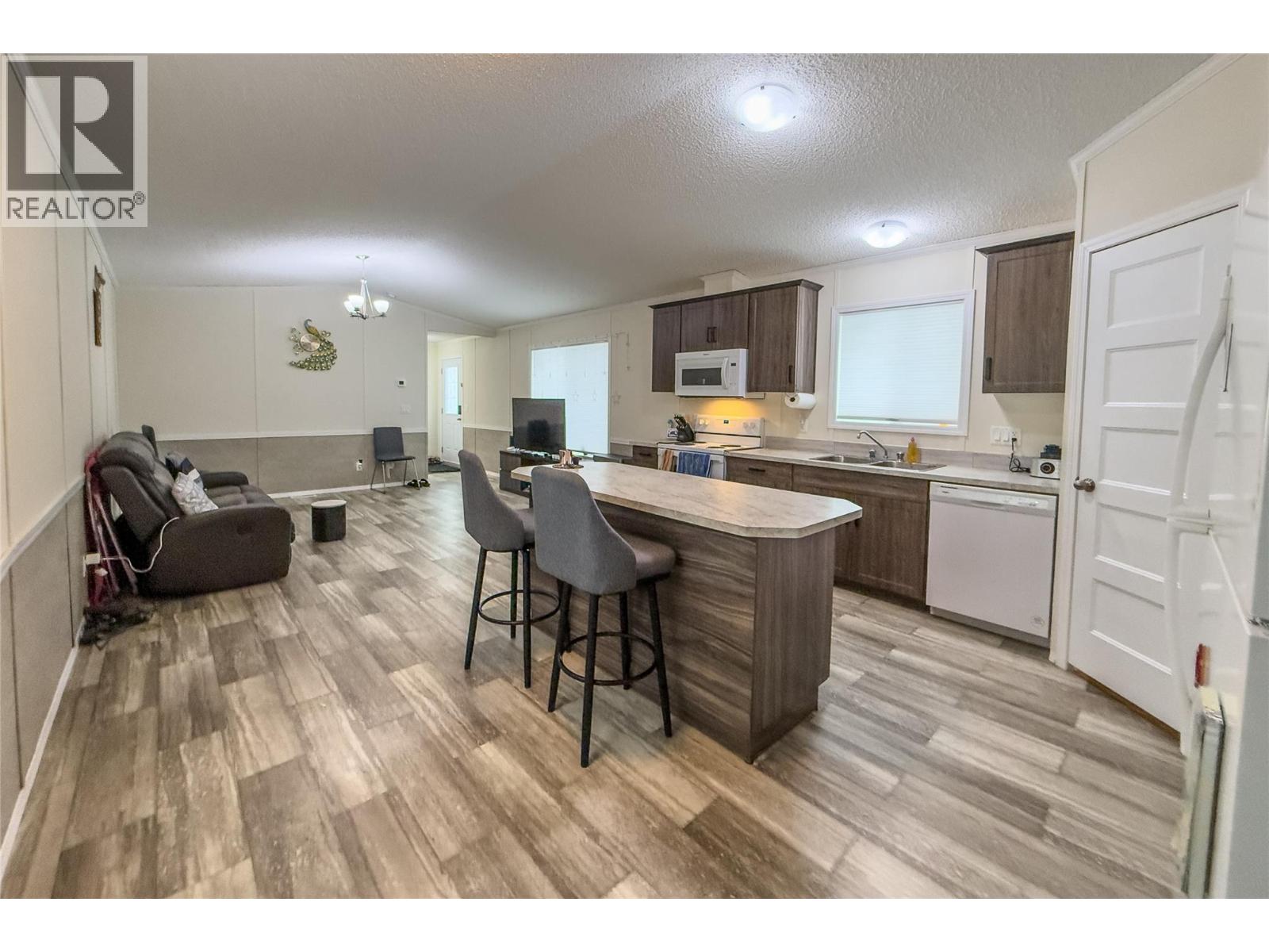 1117 10th Avenue N Unit# 1a, Golden, British Columbia  V0A 1H2 - Photo 6 - 10372629