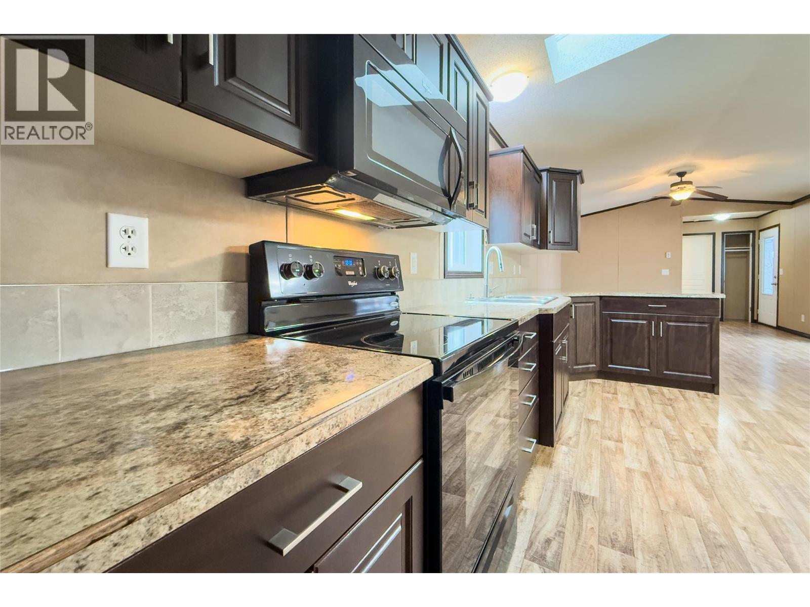 1400 12th Street Unit# 35, Golden, British Columbia  V0A 1H1 - Photo 17 - 10373588