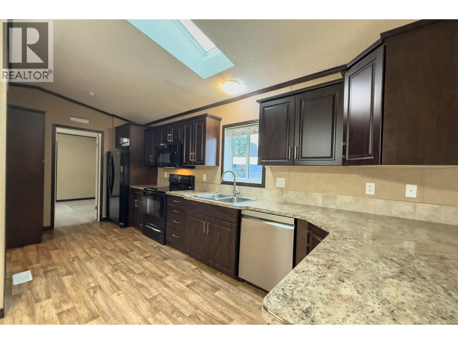 1400 12th Street Unit# 35, Golden, British Columbia  V0A 1H1 - Photo 5 - 10373588