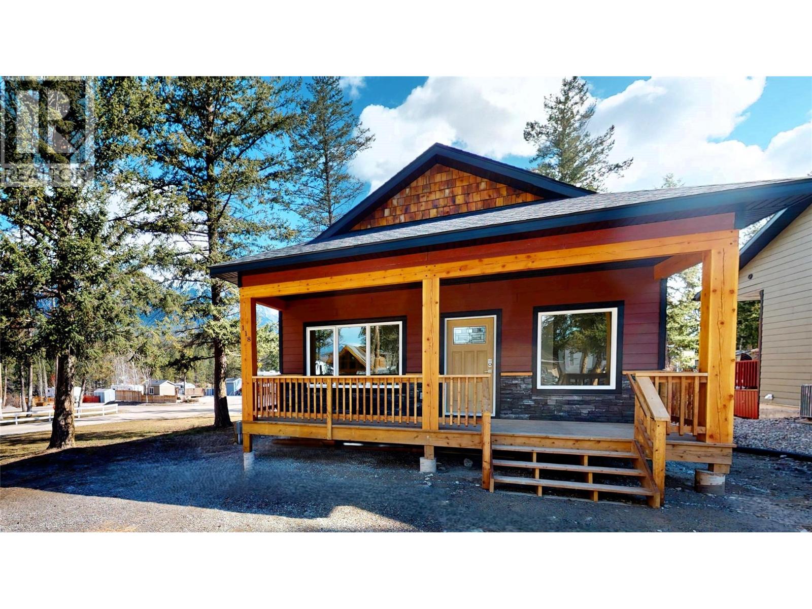 4868 Riverview Drive Unit# 118, Edgewater, British Columbia