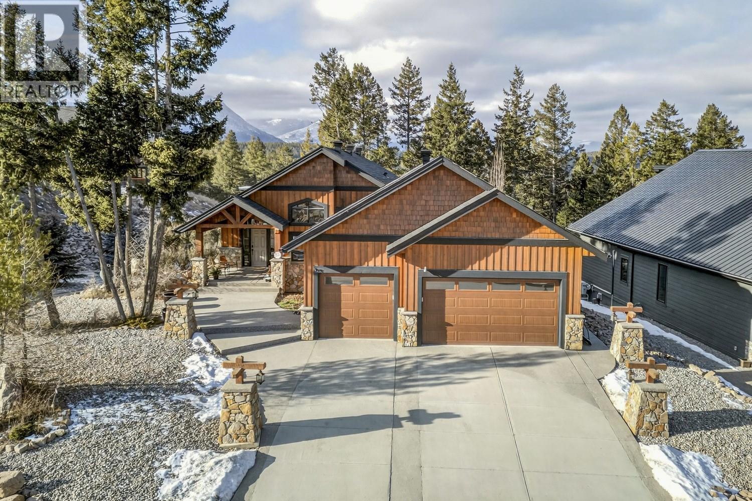 2596 LEDGEROCK Ridge, Invermere, British Columbia