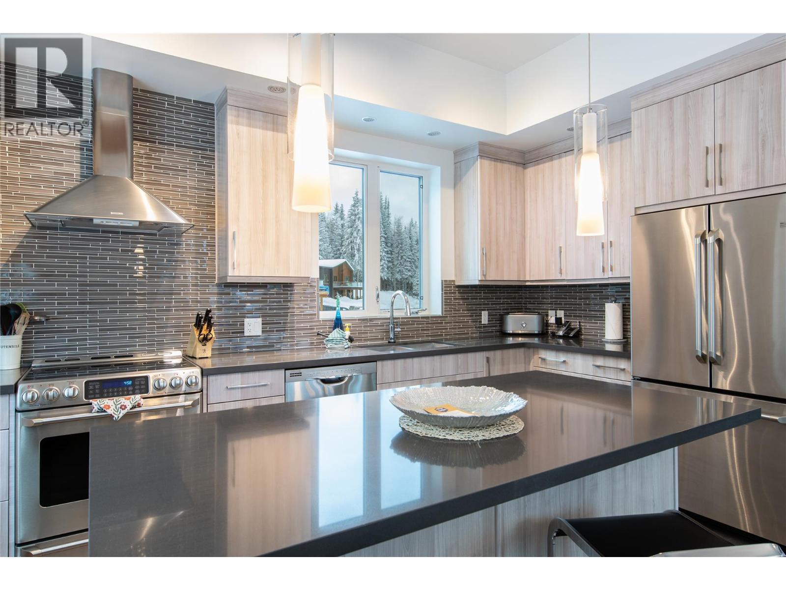 1637 Thompson Crescent, Golden, British Columbia  V0A 1H2 - Photo 5 - 10373982