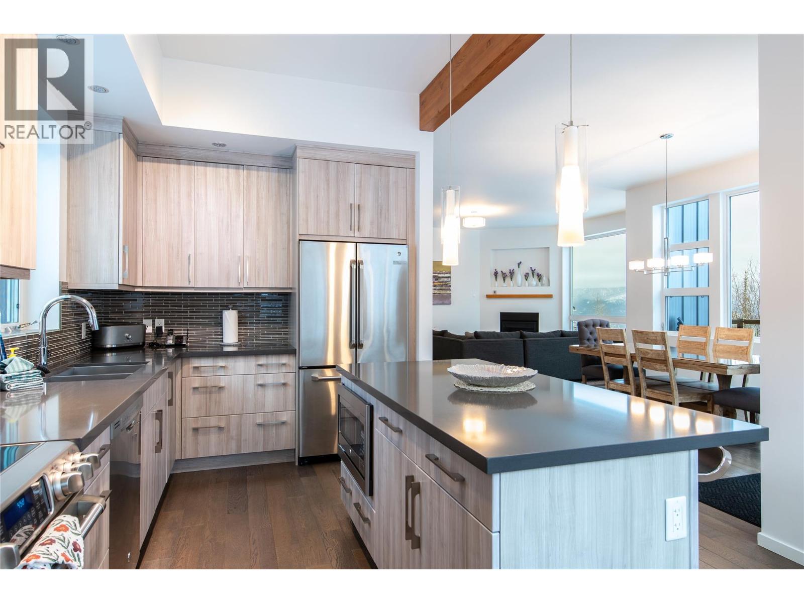 1637 Thompson Crescent, Golden, British Columbia  V0A 1H2 - Photo 6 - 10373982