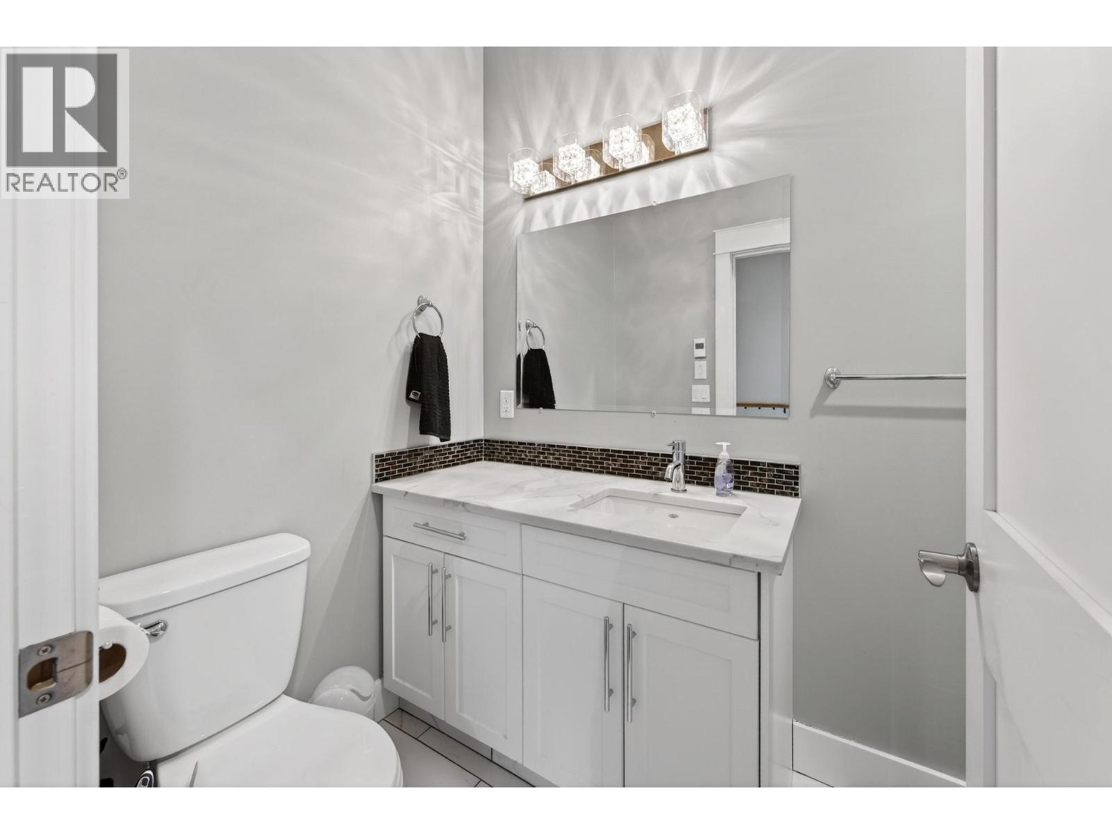 1512 Granite Drive Unit# 4, Golden, British Columbia  V0A 1H0 - Photo 35 - 10374374