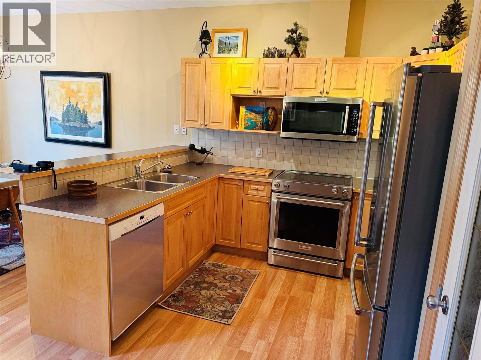 7599 Eaglecrest Lane Unit# 109, Radium Hot Springs, British Columbia  V0A 1M0 - Photo 3 - 10374976