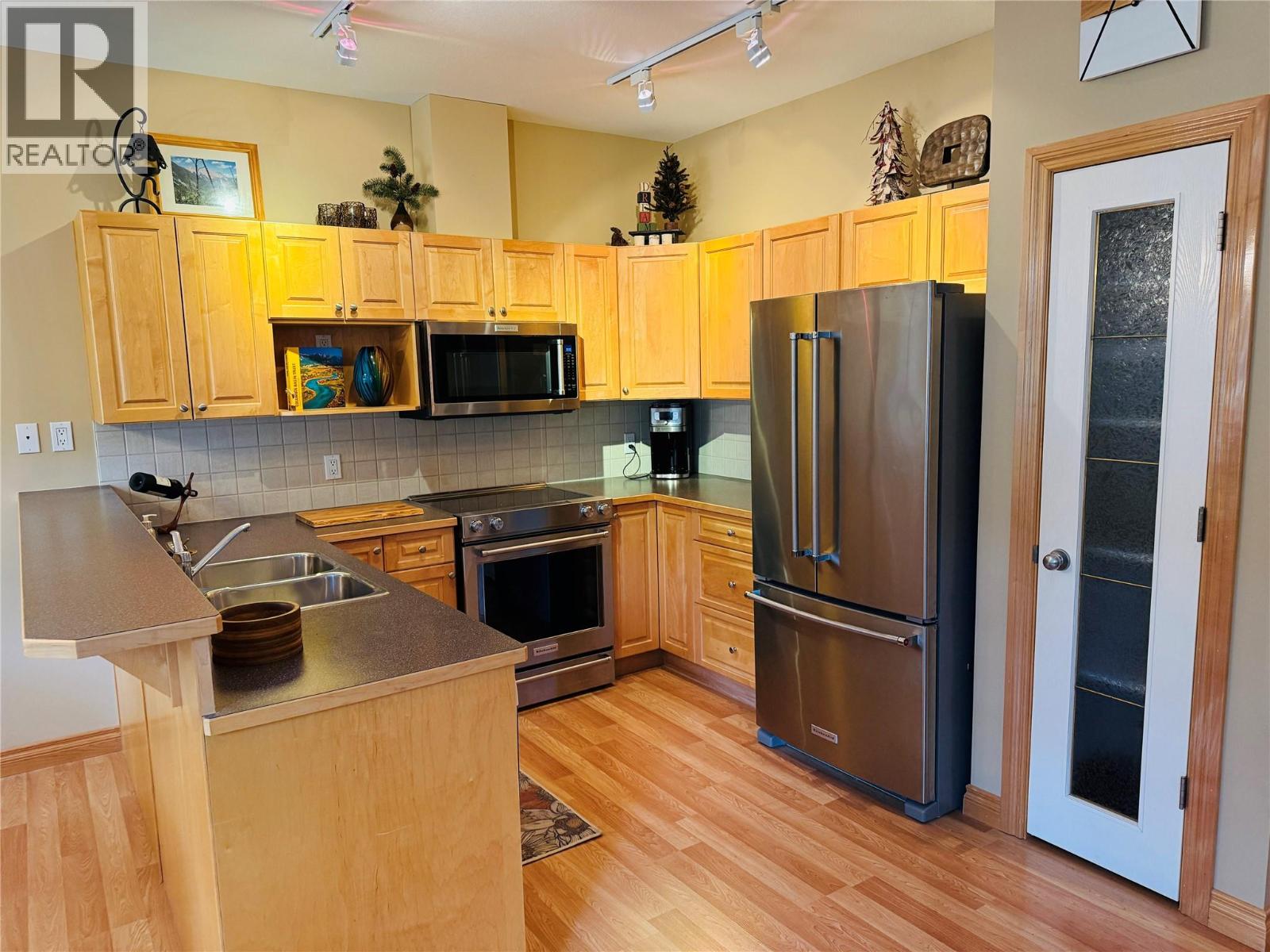 7599 Eaglecrest Lane Unit# 109, Radium Hot Springs, British Columbia  V0A 1M0 - Photo 5 - 10374976