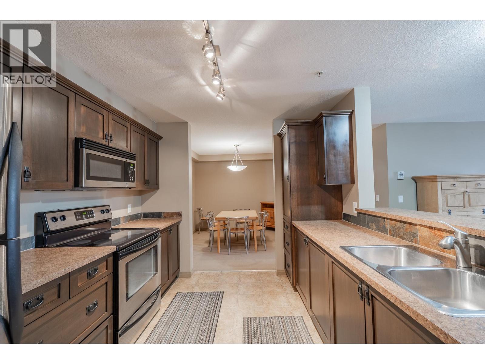 4874 Stanley Street Unit# 307, Radium Hot Springs, British Columbia  V0A 1M0 - Photo 5 - 10375070