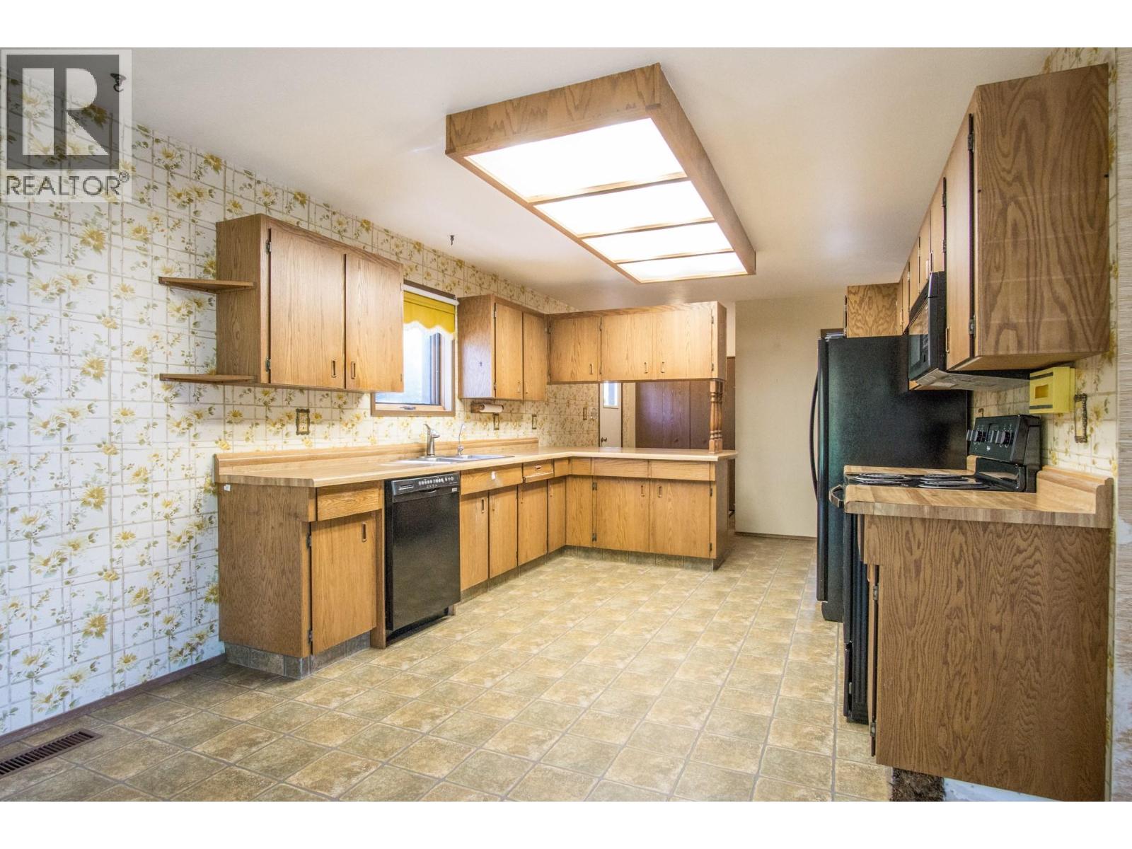 1049 Swansea Road, Invermere, British Columbia  V0A 1K3 - Photo 10 - 10375081