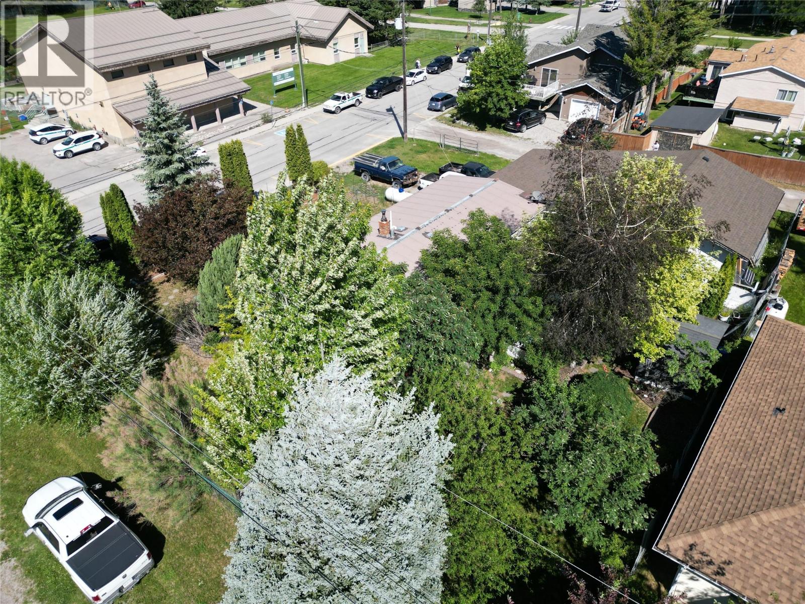 7516 Columbia Avenue, Radium Hot Springs, British Columbia  V0A 1M0 - Photo 37 - 10375799