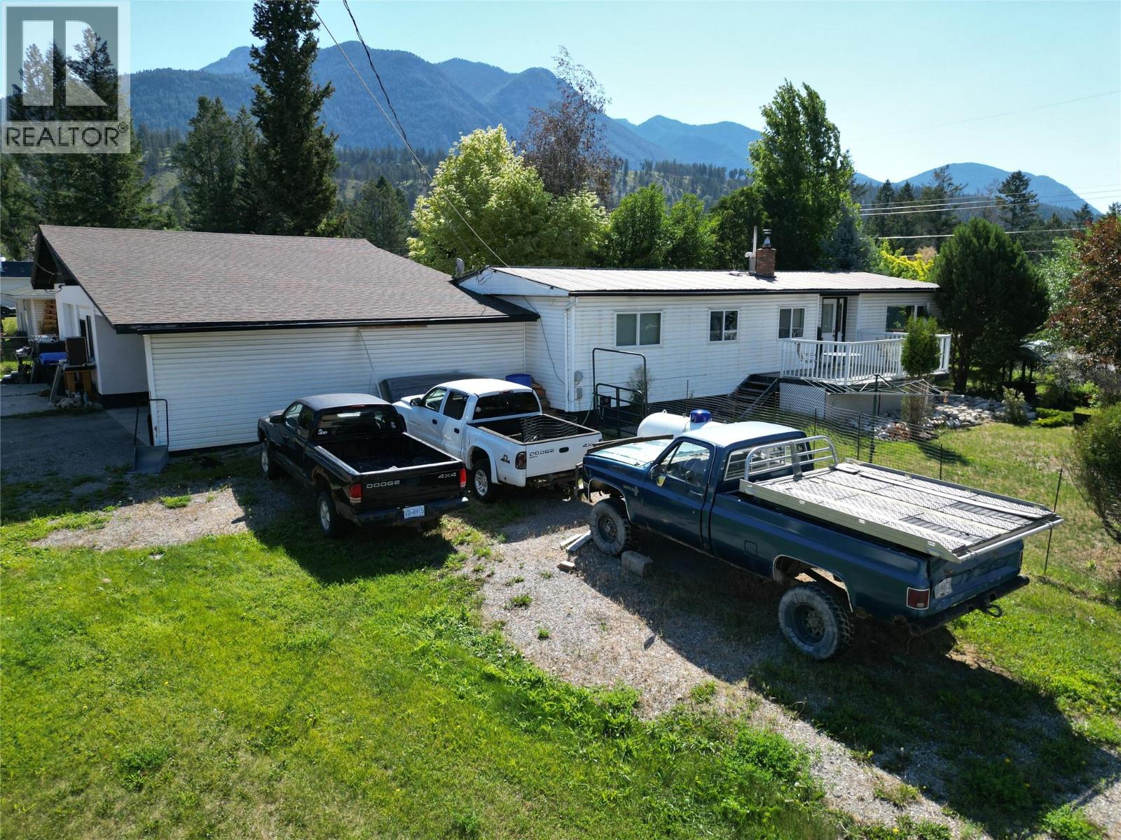 7516 Columbia Avenue, Radium Hot Springs, British Columbia  V0A 1M0 - Photo 39 - 10375799