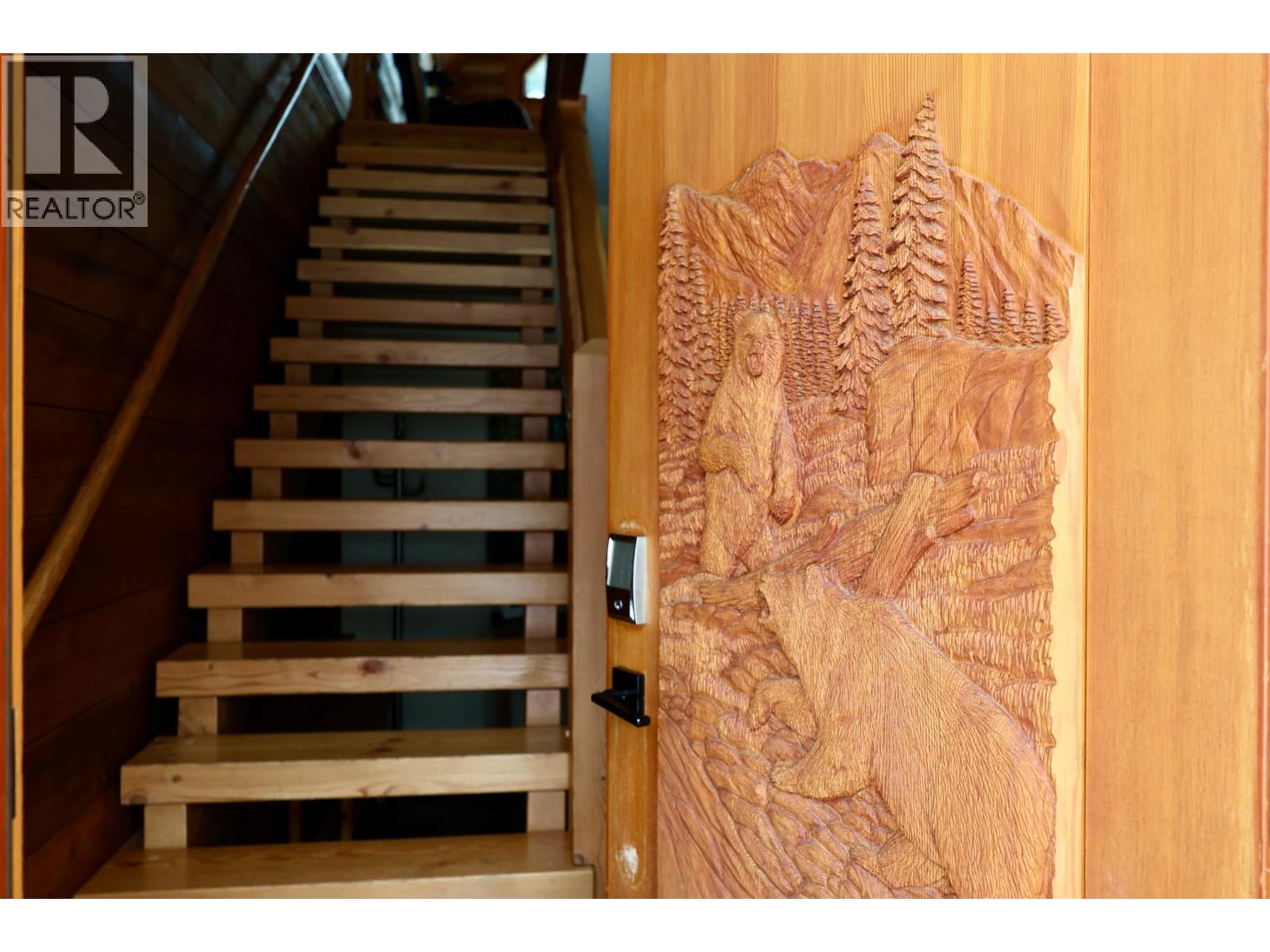 1604 Purcell Woods Close, Golden, British Columbia  V0A 1H0 - Photo 6 - 10375502