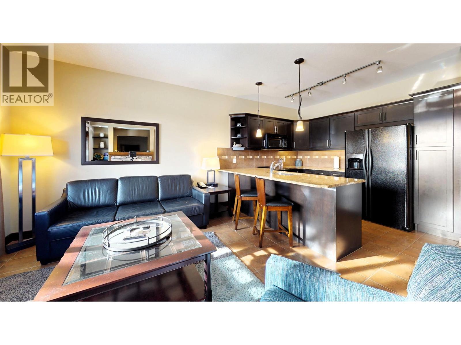 800 Bighorn Boulevard Unit# 825 E, Radium Hot Springs, British Columbia  V0A 1M0 - Photo 14 - 10375879