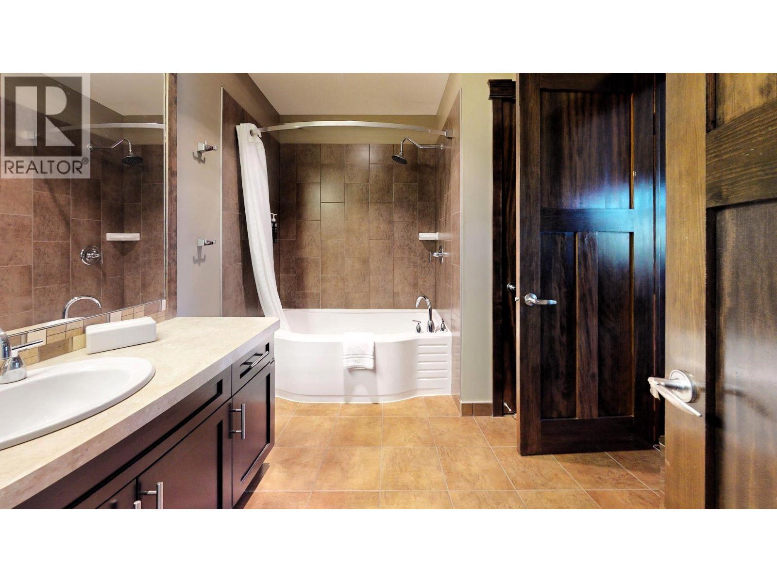 800 Bighorn Boulevard Unit# 825 D, Radium Hot Springs, British Columbia  V0A 1M0 - Photo 31 - 10375860