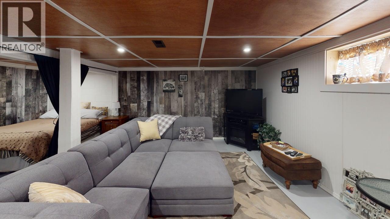 747 Nicholson Road, Golden, British Columbia  V0A 1H2 - Photo 11 - 10376460