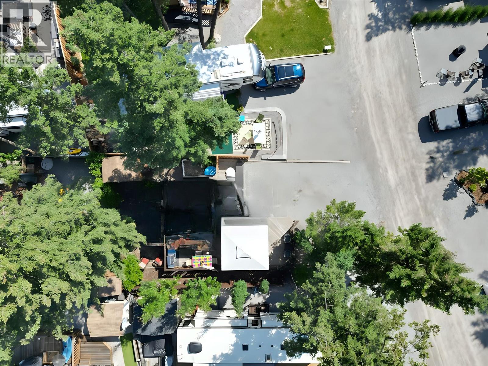 4868 Riverview Drive Unit# 55, Edgewater, British Columbia  V0A 1E0 - Photo 4 - 10376471