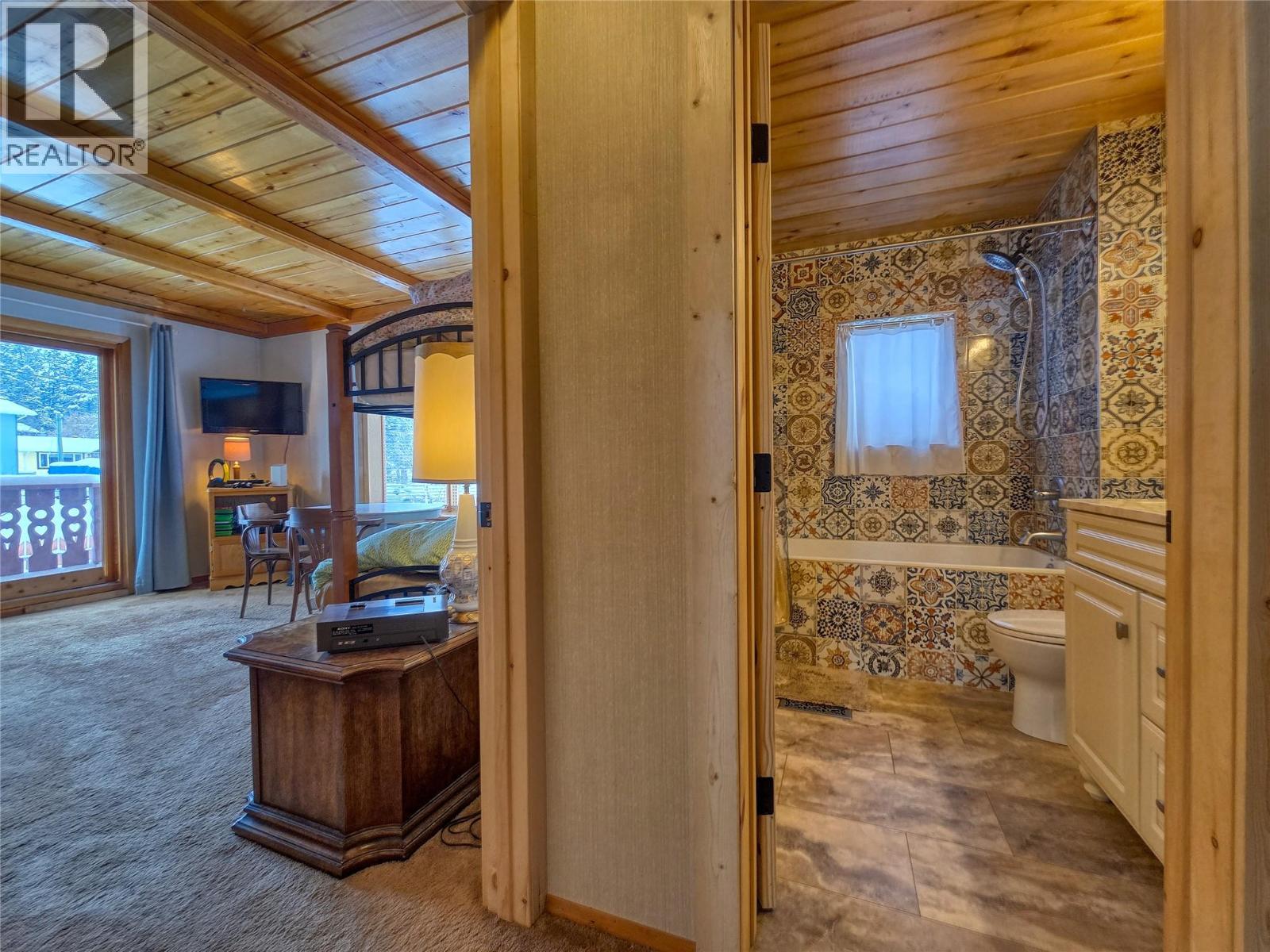 1721 8th Avenue, Invermere, British Columbia  V0A 1K4 - Photo 38 - 10376420