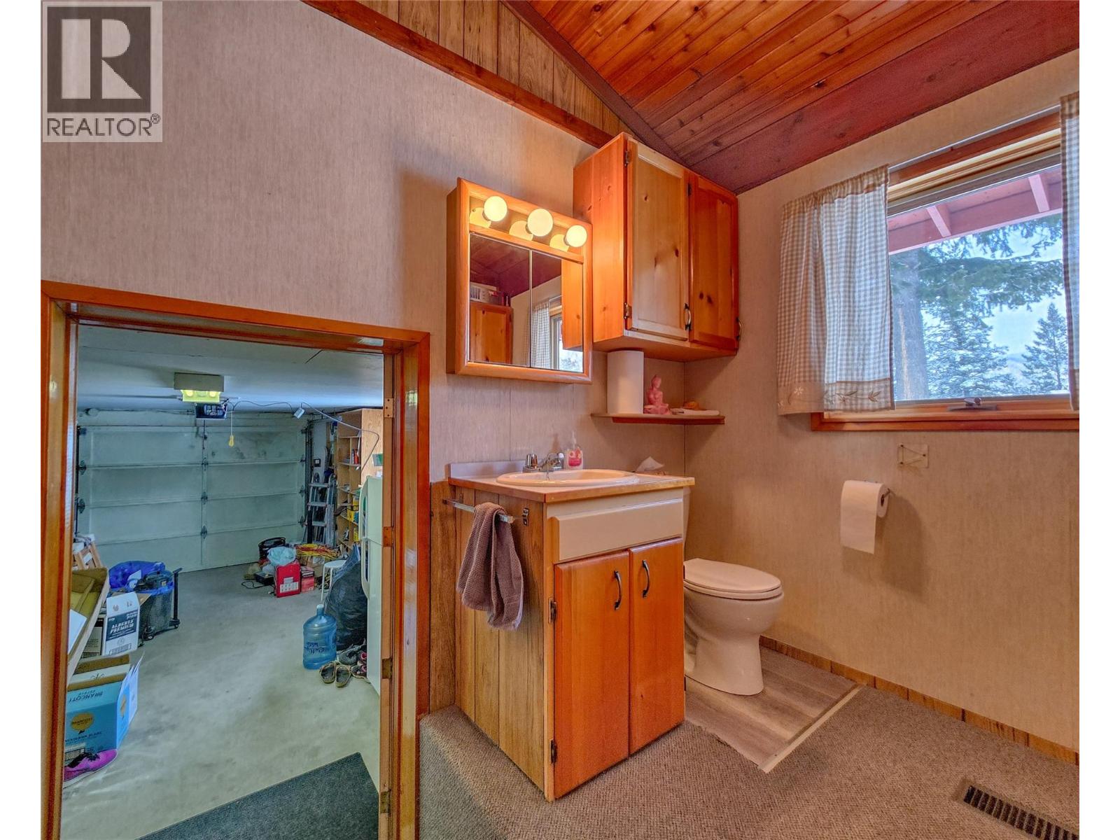 1721 8th Avenue, Invermere, British Columbia  V0A 1K4 - Photo 47 - 10376420