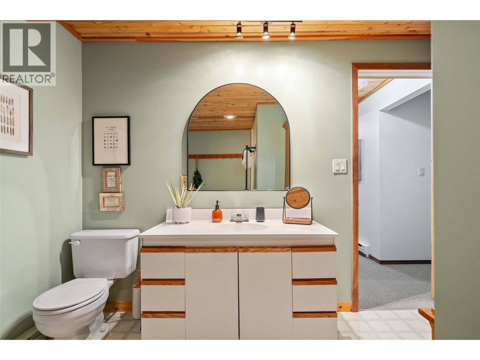 9211 West Avenue, Wilmer, British Columbia  V0A 1K5 - Photo 36 - 10377148