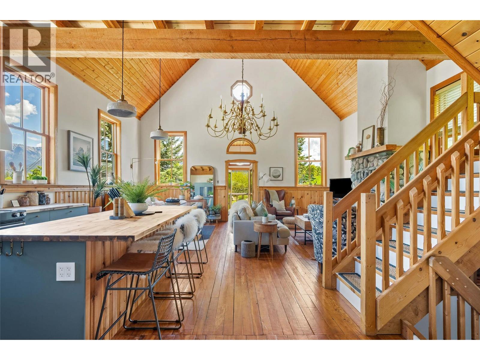 9211 West Avenue, Wilmer, British Columbia  V0A 1K5 - Photo 5 - 10377148