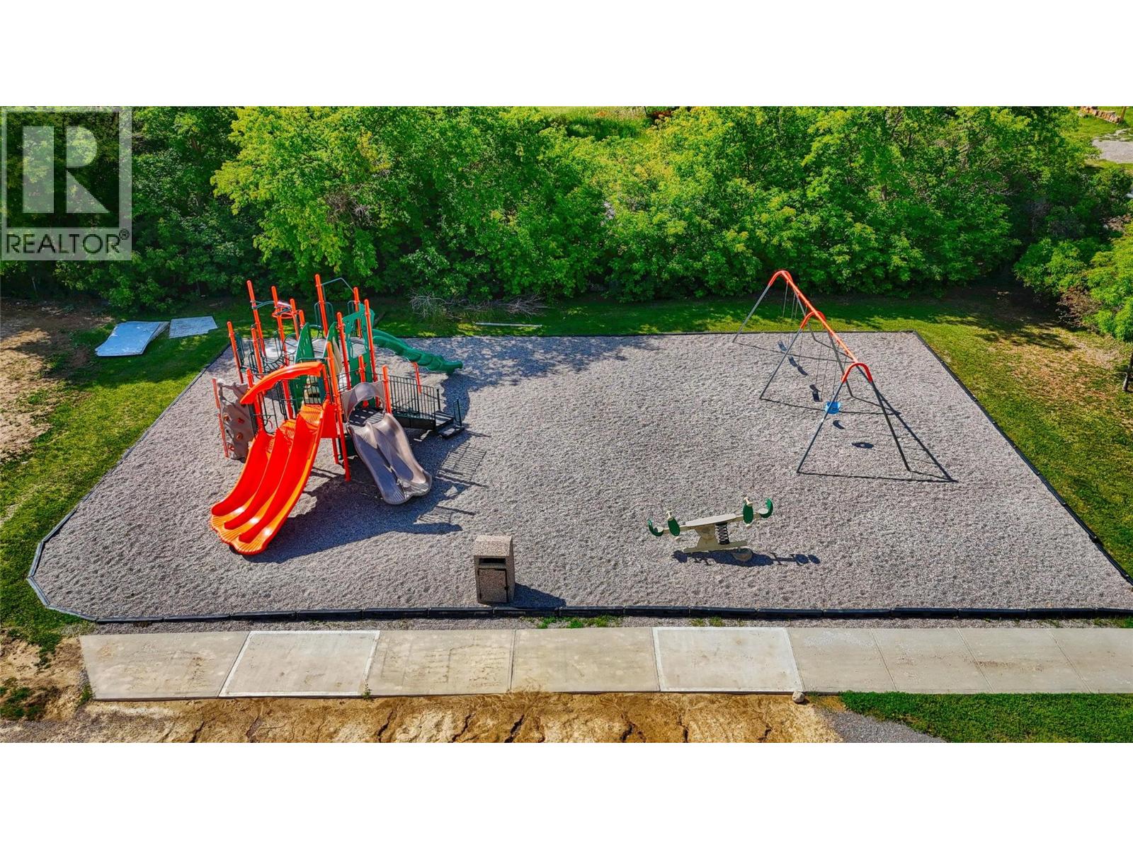 9211 West Avenue, Wilmer, British Columbia  V0A 1K5 - Photo 53 - 10377148