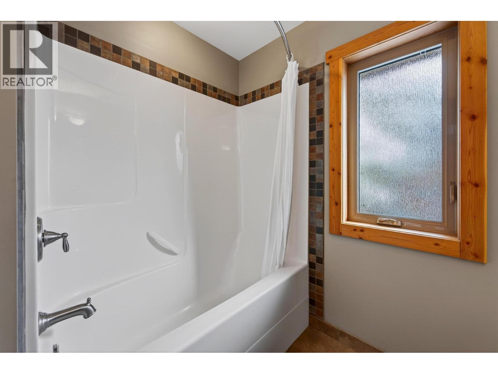 1417 Granite Drive, Golden, British Columbia  V0A 1H3 - Photo 16 - 10377381