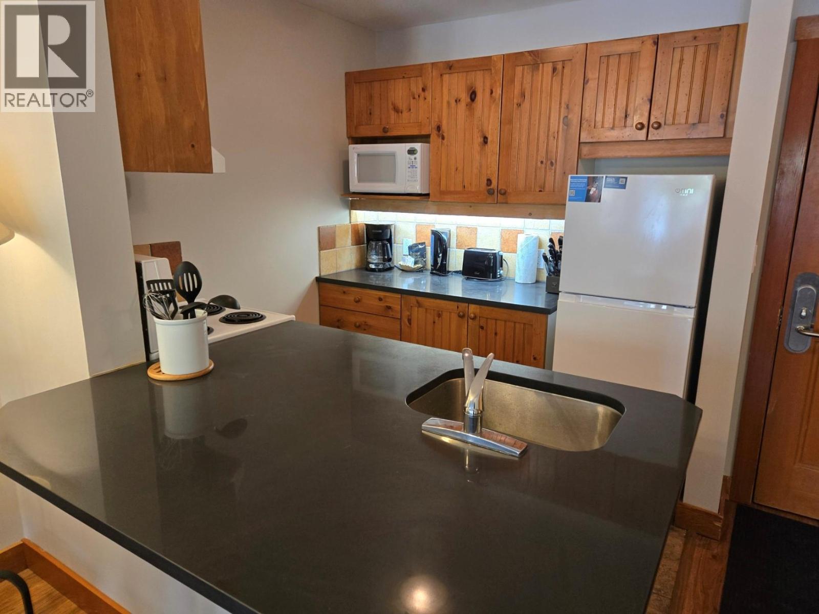 2080 Summit Drive Unit# 108, Panorama, British Columbia  V0A 1T0 - Photo 10 - 10377545