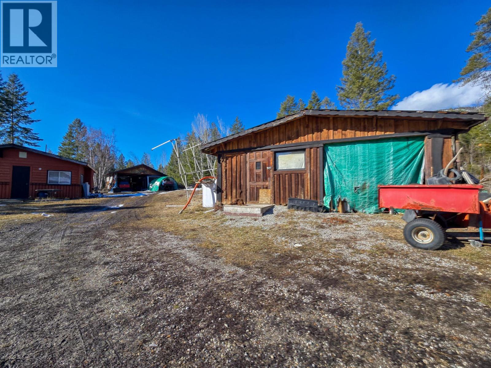 2837 Berrey Road, Brisco, British Columbia  V0A 1B0 - Photo 13 - 10377916