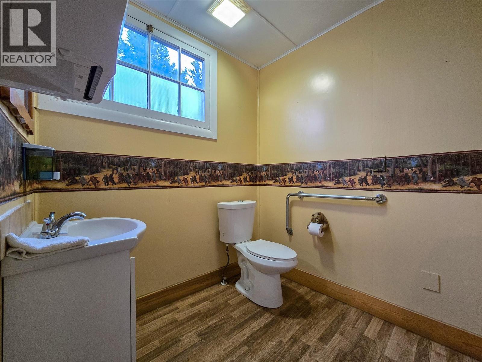 970 95 Highway, Spillimacheen, British Columbia  V0A 1P0 - Photo 20 - 10377892