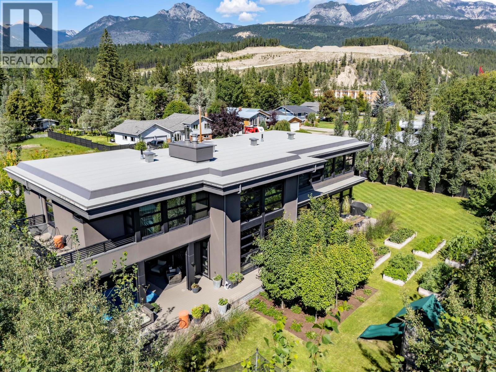 702 7th Street, Golden, British Columbia  V0A 1H0 - Photo 23 - 10378181