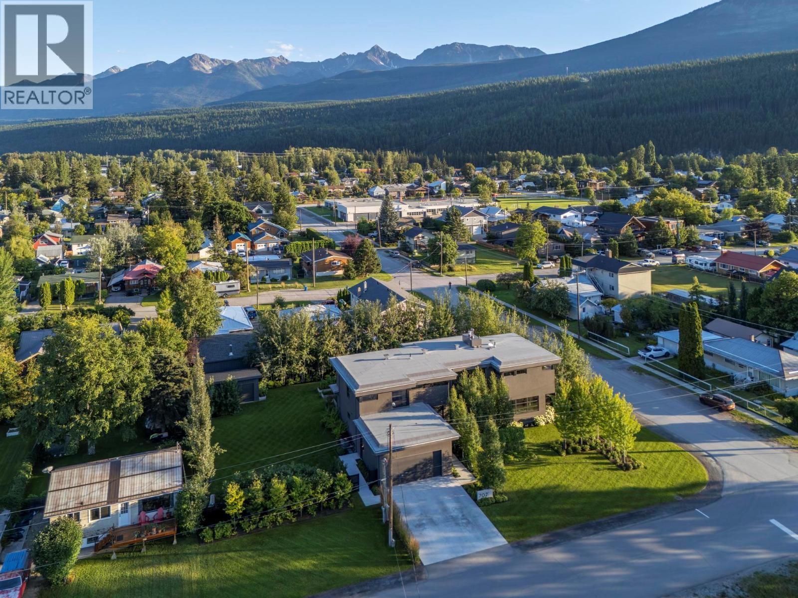 702 7th Street, Golden, British Columbia  V0A 1H0 - Photo 91 - 10378181