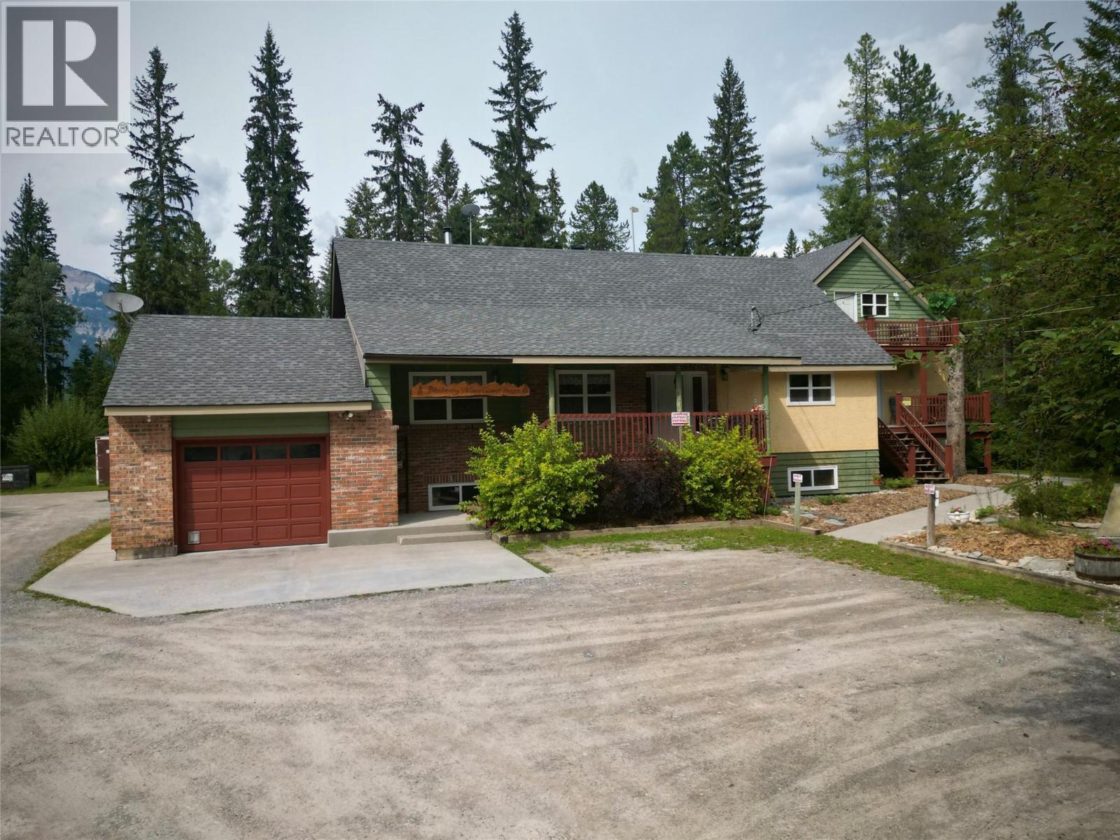 1693 Oberg Johnson Road, Golden, British Columbia