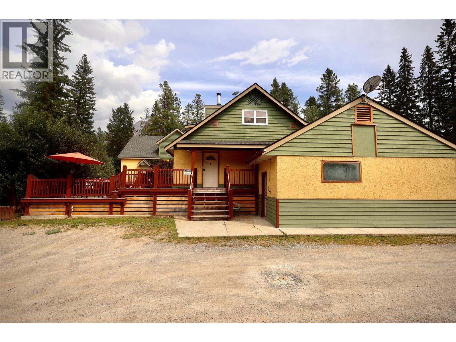 1693 Oberg Johnson Road, Golden, British Columbia  V0A 1H1 - Photo 3 - 10378413