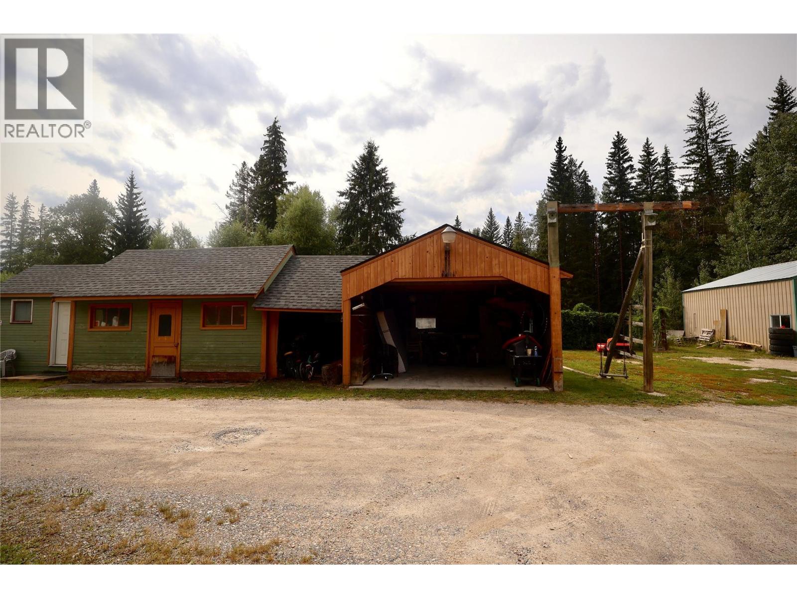 1693 Oberg Johnson Road, Golden, British Columbia  V0A 1H1 - Photo 35 - 10378413