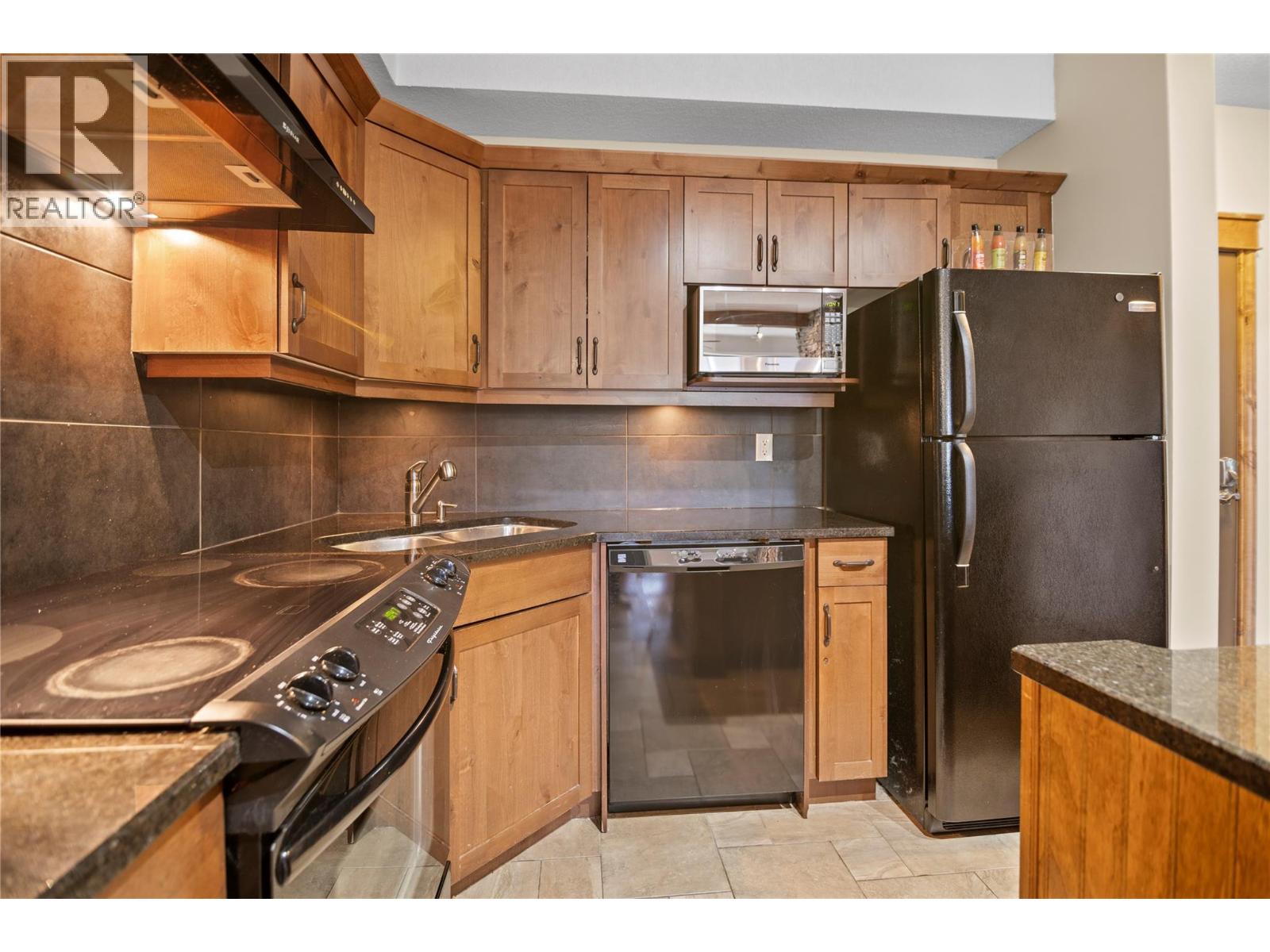 7495 Columbia Avenue Unit# 2206, Radium Hot Springs, British Columbia  V0A 1M0 - Photo 15 - 10378412