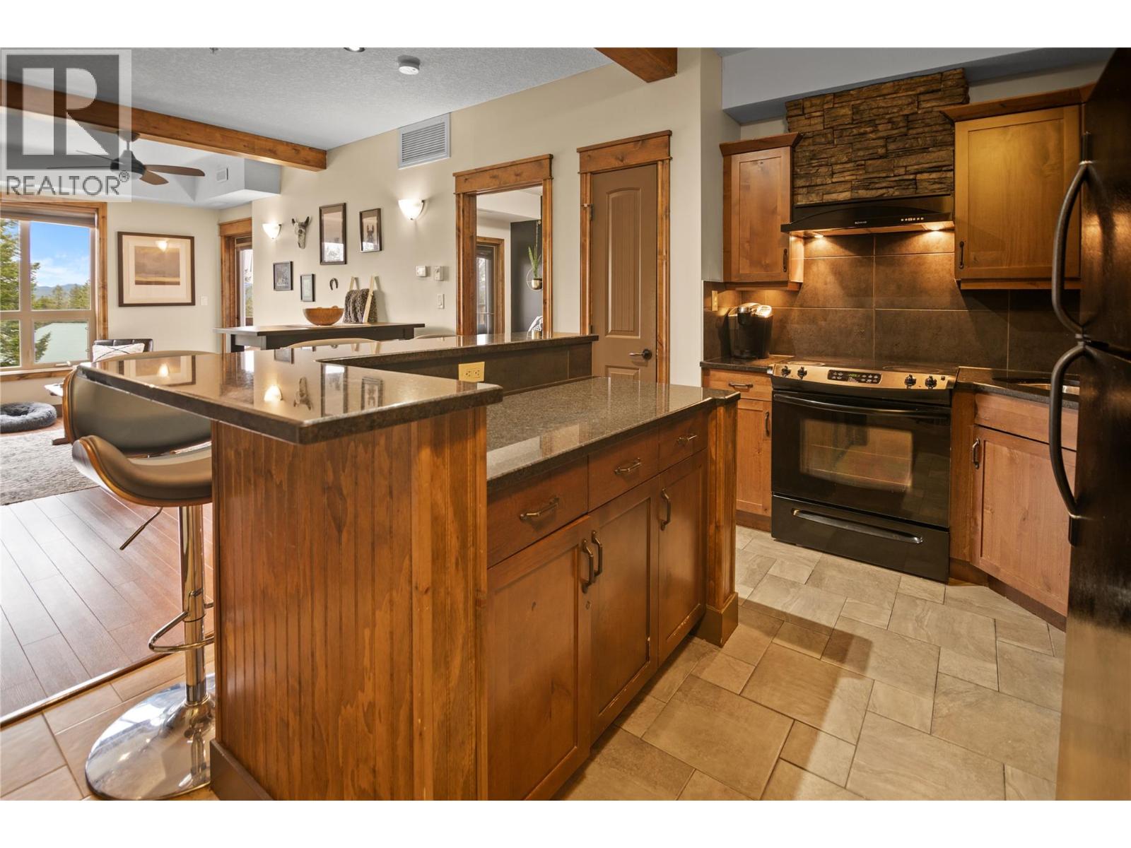 7495 Columbia Avenue Unit# 2206, Radium Hot Springs, British Columbia  V0A 1M0 - Photo 18 - 10378412