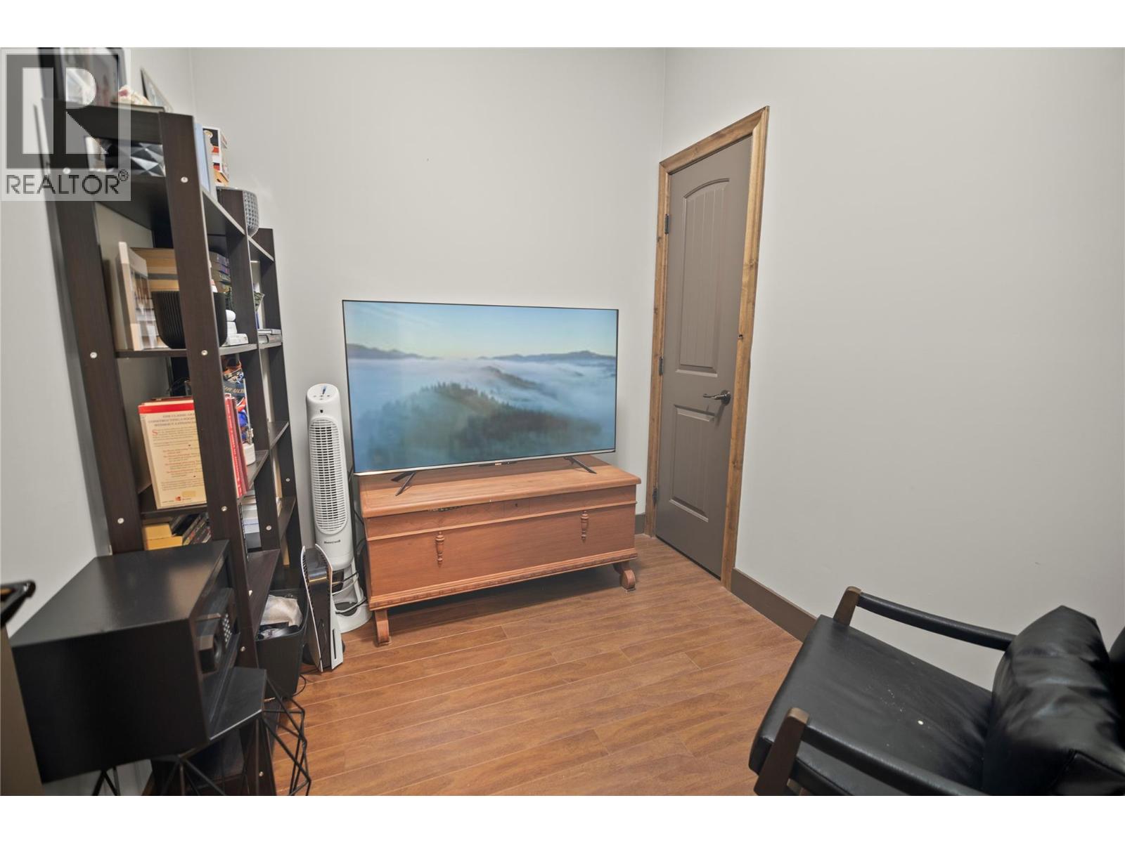 7495 Columbia Avenue Unit# 2206, Radium Hot Springs, British Columbia  V0A 1M0 - Photo 30 - 10378412