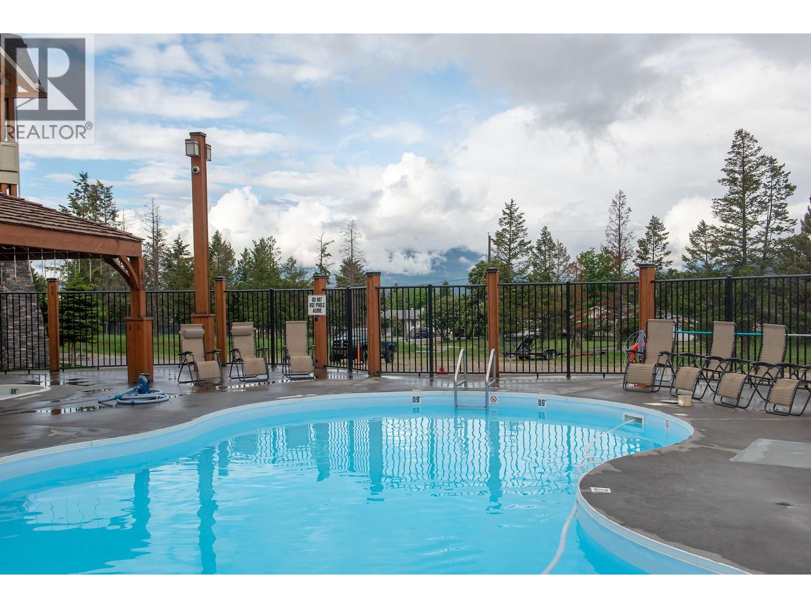 7495 Columbia Avenue Unit# 2206, Radium Hot Springs, British Columbia  V0A 1M0 - Photo 35 - 10378412