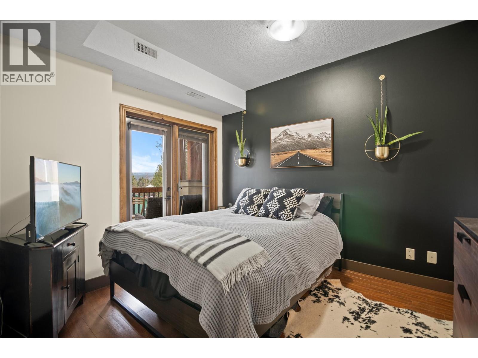 7495 Columbia Avenue Unit# 2206, Radium Hot Springs, British Columbia  V0A 1M0 - Photo 4 - 10378412