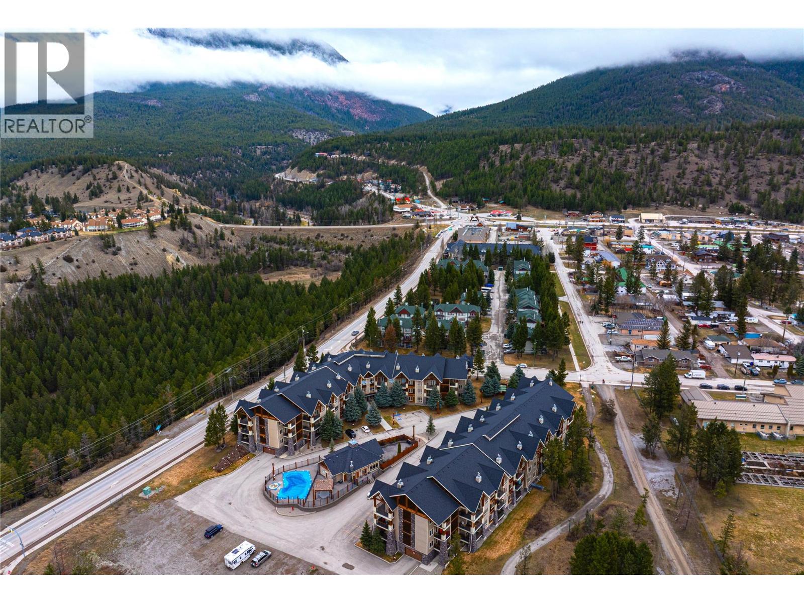 7495 Columbia Avenue Unit# 2206, Radium Hot Springs, British Columbia  V0A 1M0 - Photo 42 - 10378412