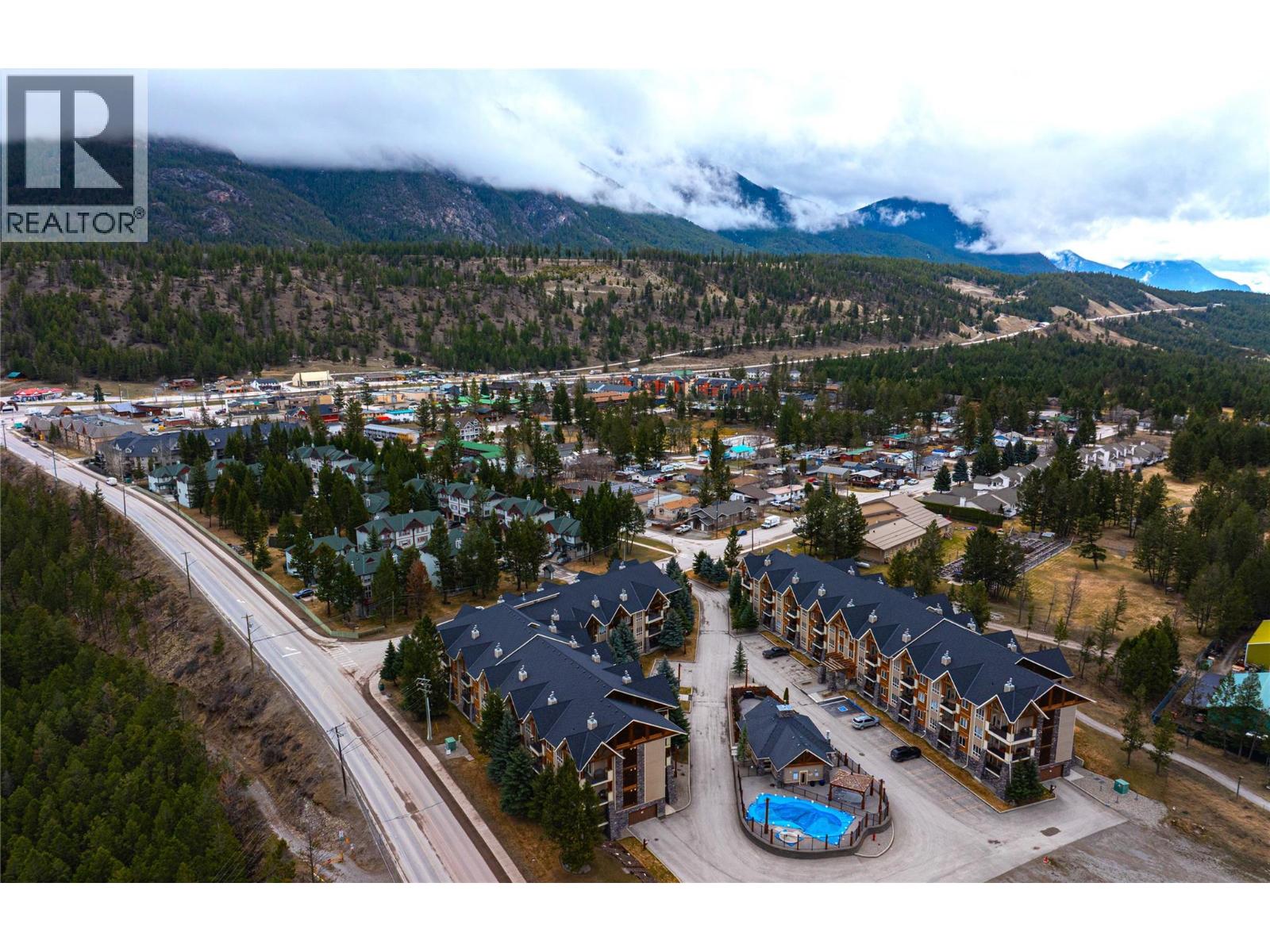 7495 Columbia Avenue Unit# 2206, Radium Hot Springs, British Columbia  V0A 1M0 - Photo 43 - 10378412