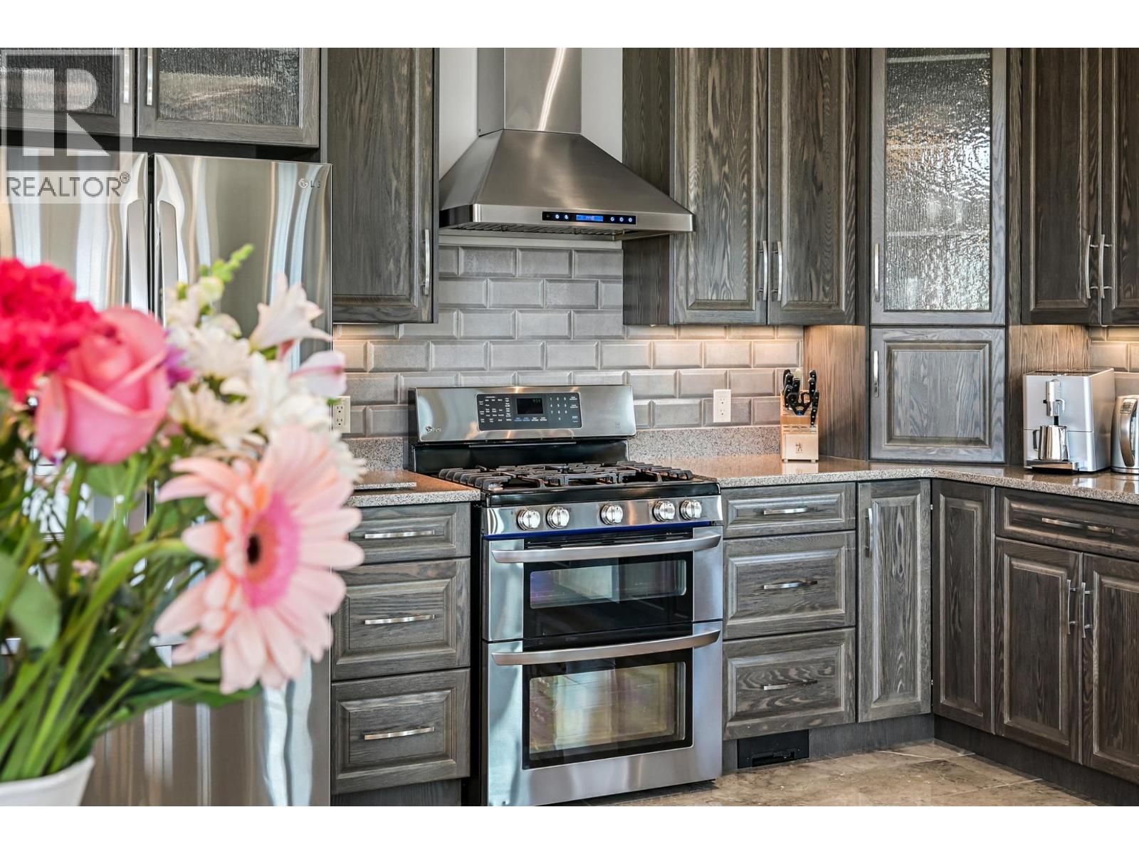 717 Lakeview Drive, Invermere, British Columbia  V0A 1K3 - Photo 23 - 10378376