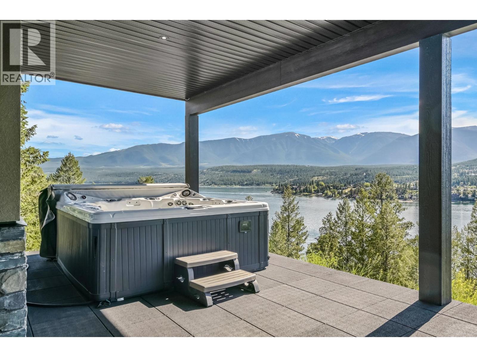 717 Lakeview Drive, Invermere, British Columbia  V0A 1K3 - Photo 46 - 10378376