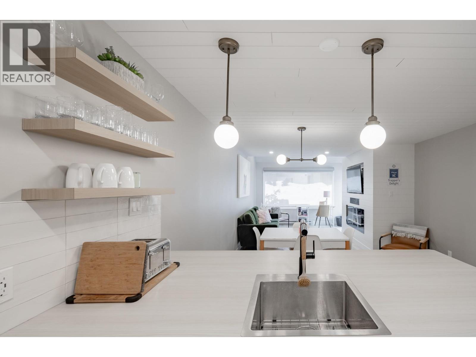 2035 Panorama Drive Unit# 225, Panorama, British Columbia  V0A 1T0 - Photo 5 - 10378576