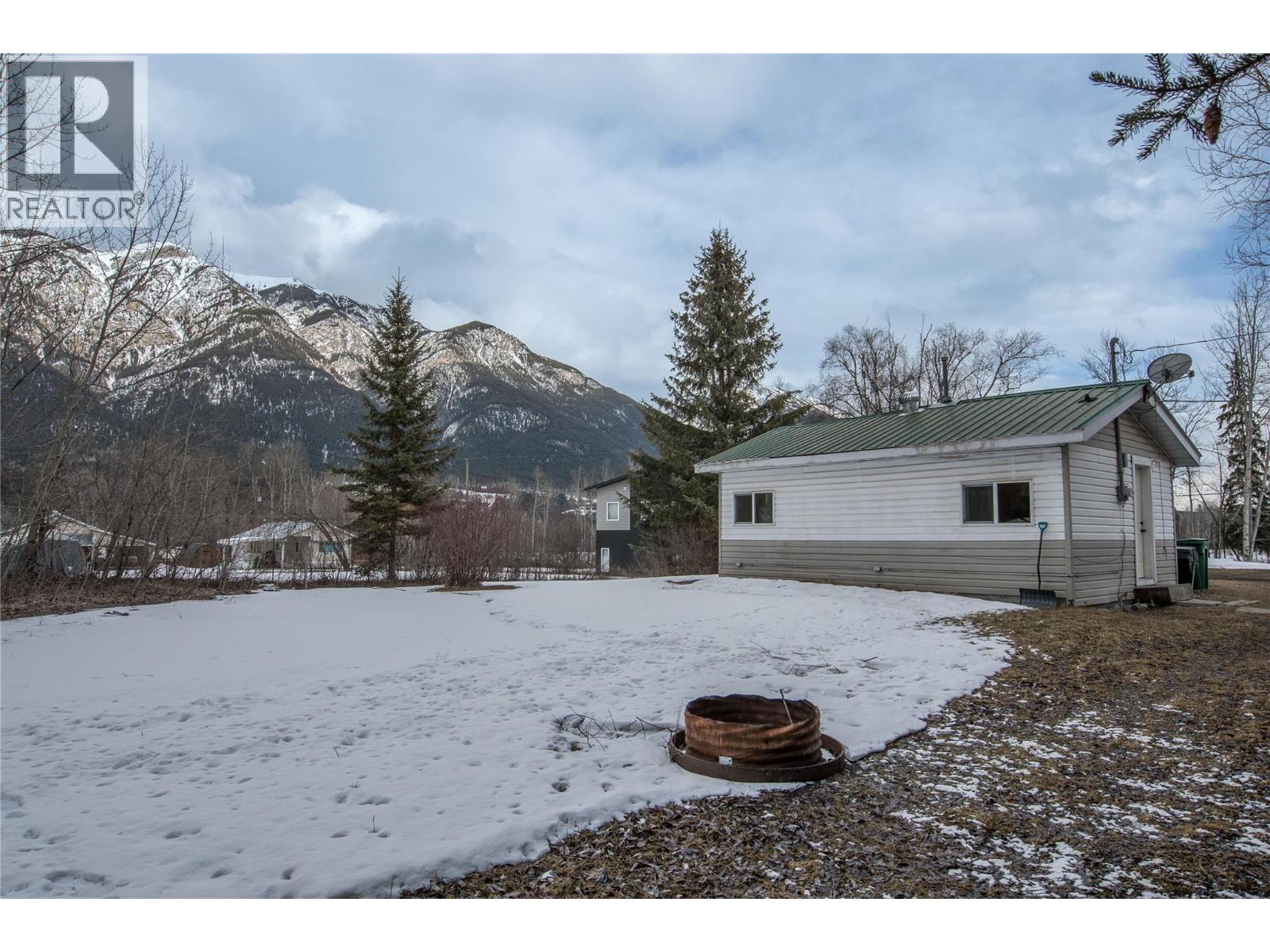 876 Canyon Creek Road, Golden, British Columbia  V0A 1H2 - Photo 11 - 10378805