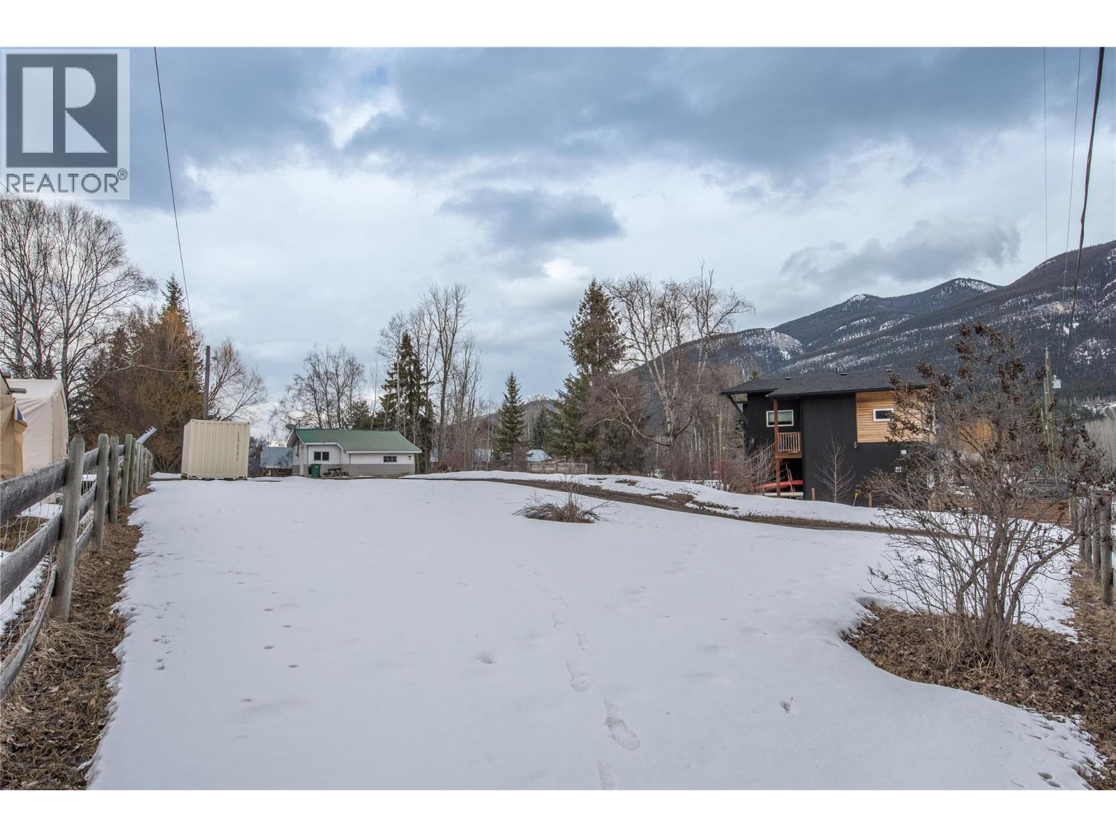 876 Canyon Creek Road, Golden, British Columbia  V0A 1H2 - Photo 16 - 10378805