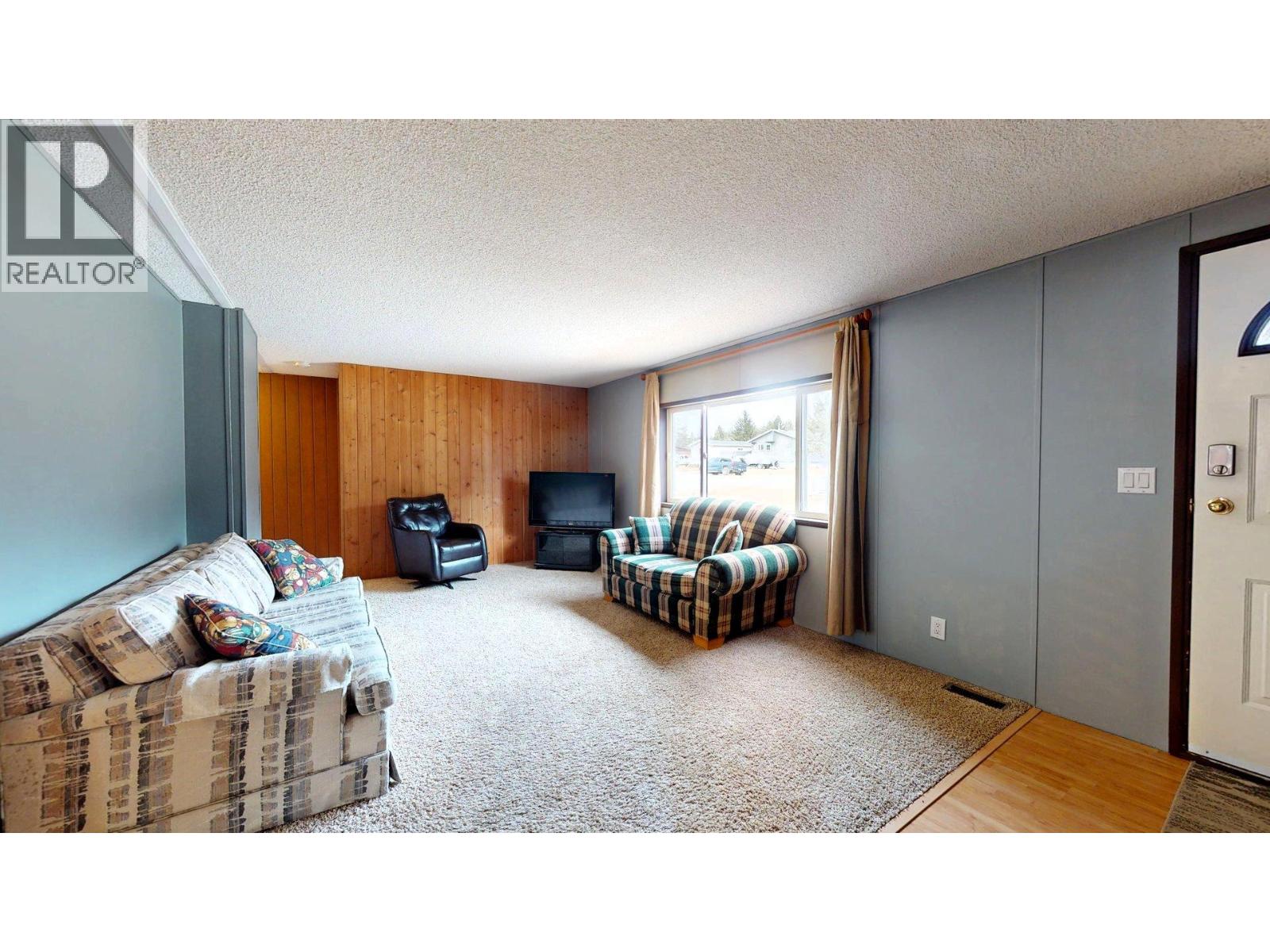 4826 Purcell Avenue, Edgewater, British Columbia  V0A 1E0 - Photo 40 - 10378631